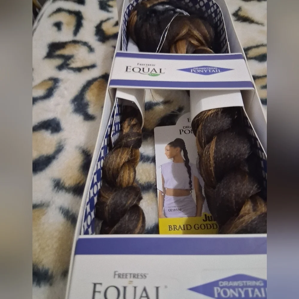 Drawstring Ponytail - Black and Brown